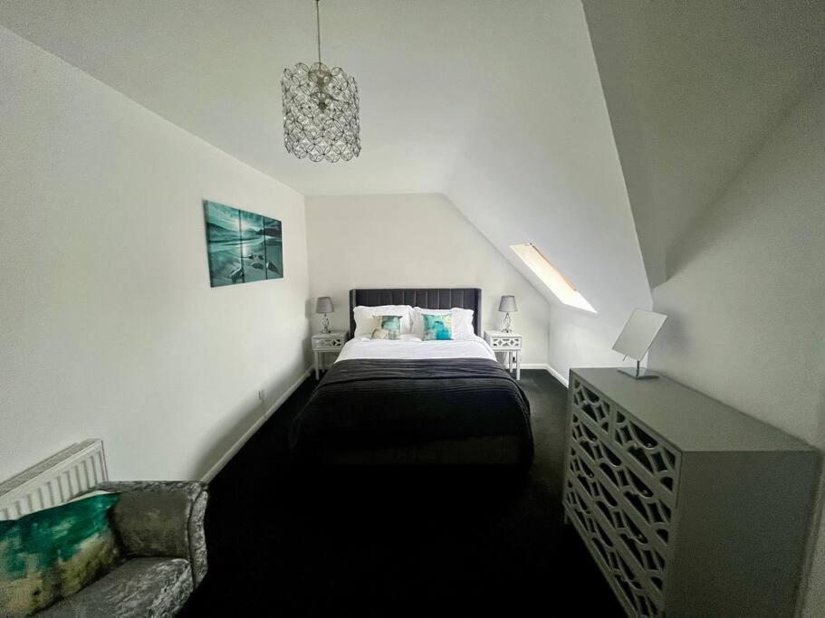 Bs - Luxury Top Floor 4 Bed Apartment With Garage In Town Centre - No Lift Stratford-upon-Avon Exterior photo
