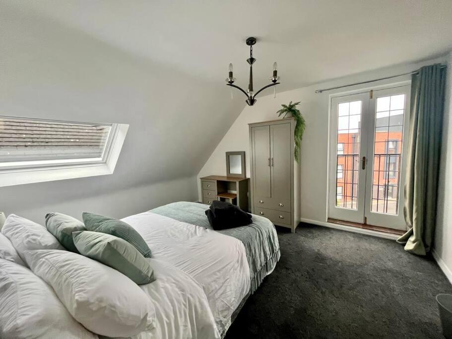 Bs - Luxury Top Floor 4 Bed Apartment With Garage In Town Centre - No Lift Stratford-upon-Avon Exterior photo