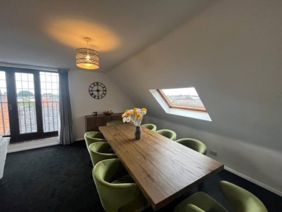 Bs - Luxury Top Floor 4 Bed Apartment With Garage In Town Centre - No Lift Stratford-upon-Avon Exterior photo